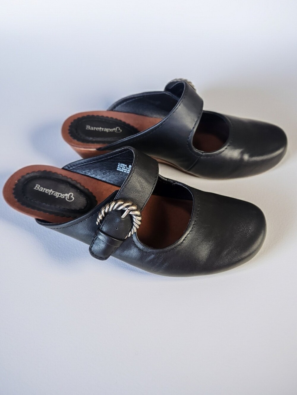 BareTraps Luna Black Comfy Slip-On Mules/Clogs With Buckle Size 9M